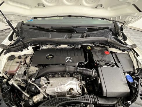 Used 2023 Mercedes-Benz GLA 250 4MATIC w/ Premium Package image 14