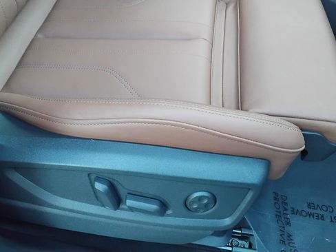 Certified 2025 Audi Q5 e Premium Plus image 27