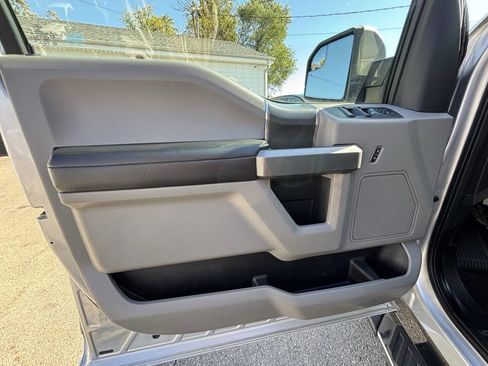 Used 2016 Ford F150 XLT w/ Equipment Group 302A Luxury image 12