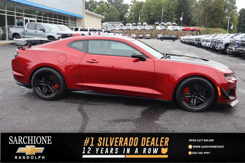 Used 2022 Chevrolet Camaro ZL1 RWD image 1