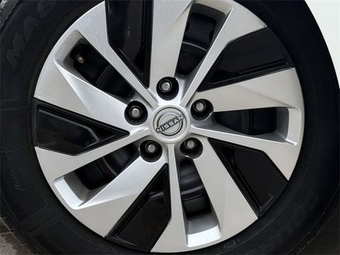 Used 2023 Nissan Altima 2.5 S image 9