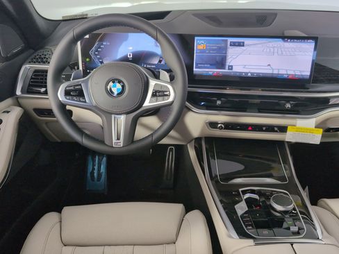 New 2026 BMW X7 M60i image 4