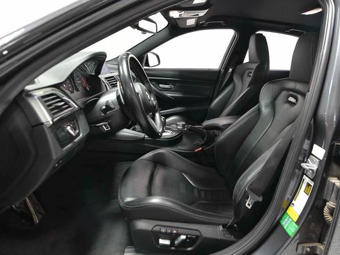 Used 2018 BMW M3 RWD image 7