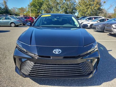 Used 2025 Toyota Camry LE image 15