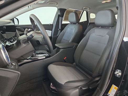 Used 2025 Chevrolet Trax LT w/ Driver Confidence Package FWD image 24