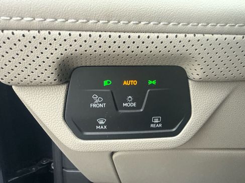 Used 2024 Volkswagen Atlas SE FWD image 15