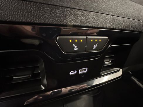 Used 2023 GMC Sierra 1500 AT4 image 19