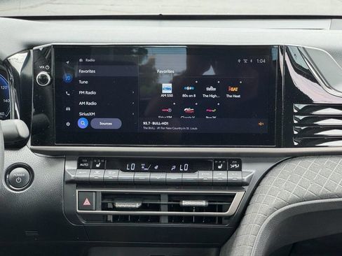 Used 2026 Toyota Camry XLE FWD image 19