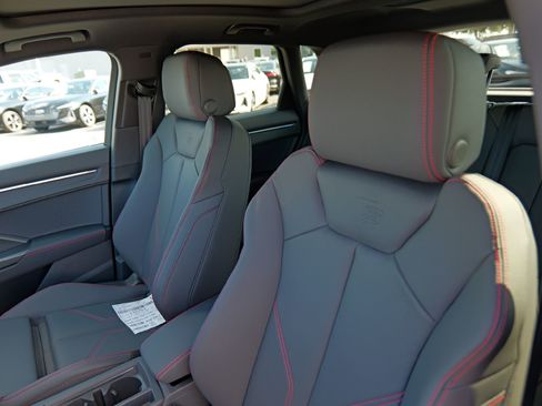 New 2025 Audi Q3 2.0T Premium Plus image 10