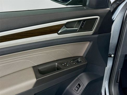 Used 2022 Volkswagen Atlas SE image 17