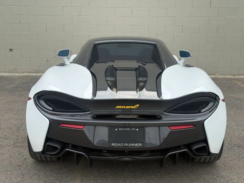 Used 2019 McLaren 570S Spider RWD image 13