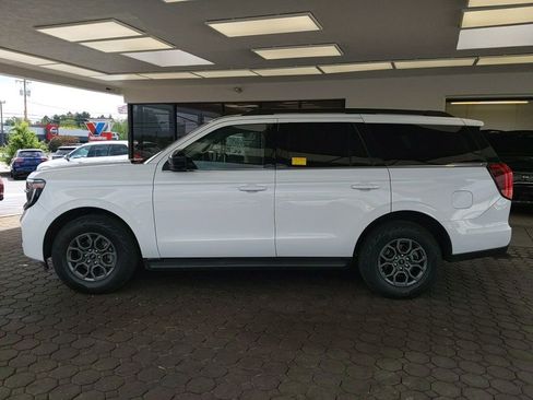 Used 2025 Ford Expedition Active AWD/4WD image 10
