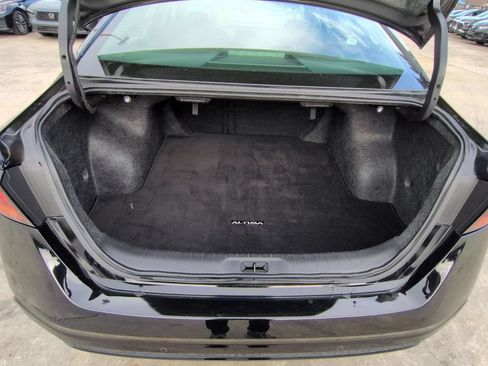Used 2025 Nissan Altima 2.5 SV FWD image 28