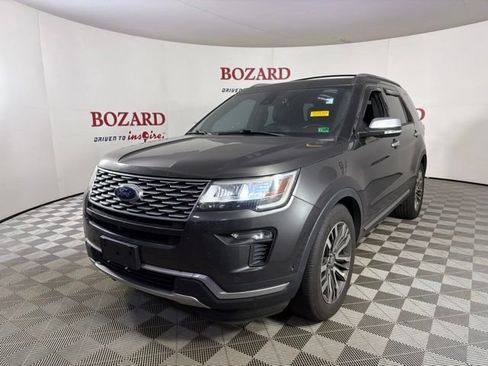 Used 2018 Ford Explorer Platinum AWD/4WD image 4