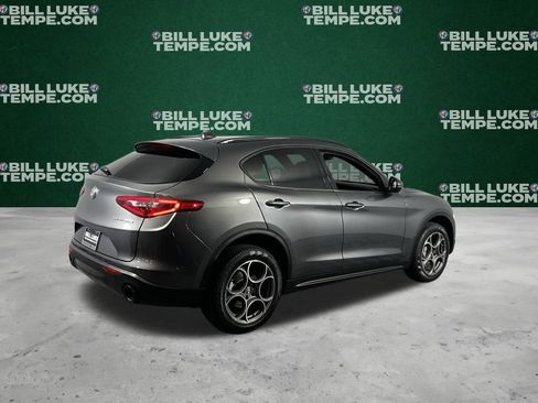 Used 2022 Alfa Romeo Stelvio Sprint image 5