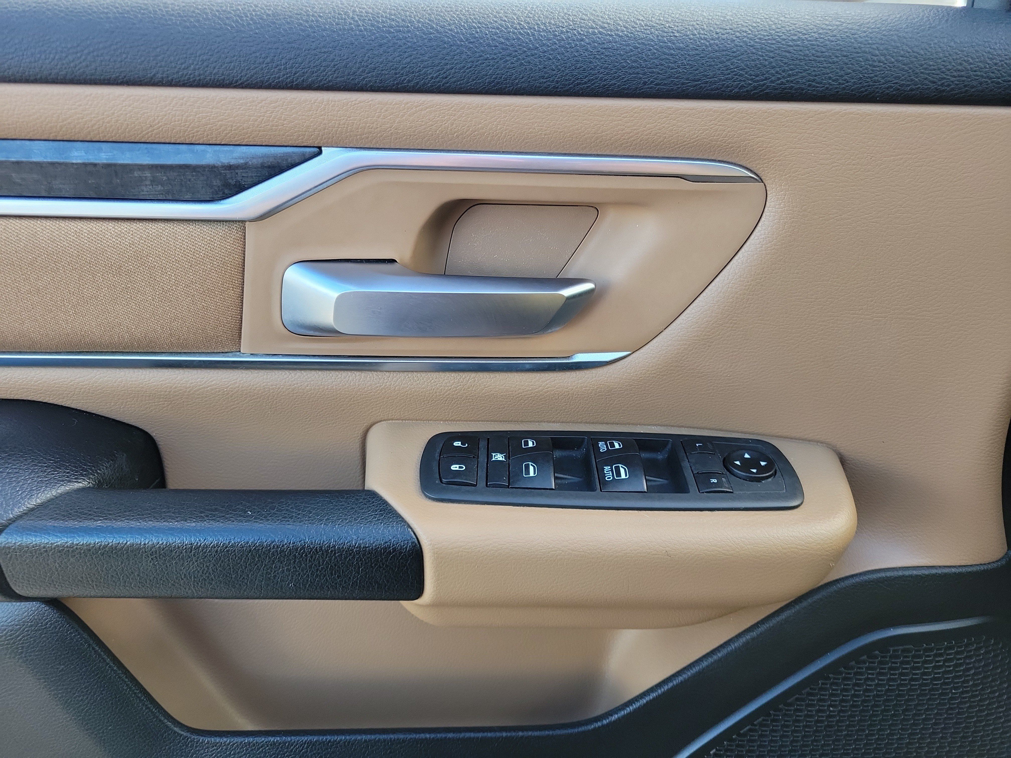 Used 2019 RAM 1500 Big Horn AWD/4WD image 17