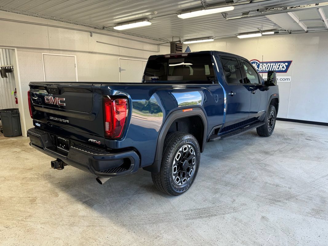 Used 2023 GMC Sierra 2500 AT4 w/ AT4 Preferred Package AWD/4WD image 7