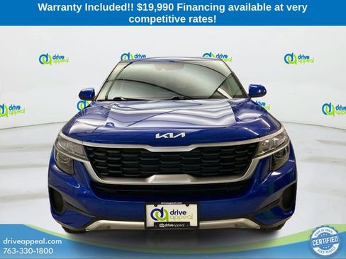 Used 2023 Kia Seltos LX AWD/4WD image 2