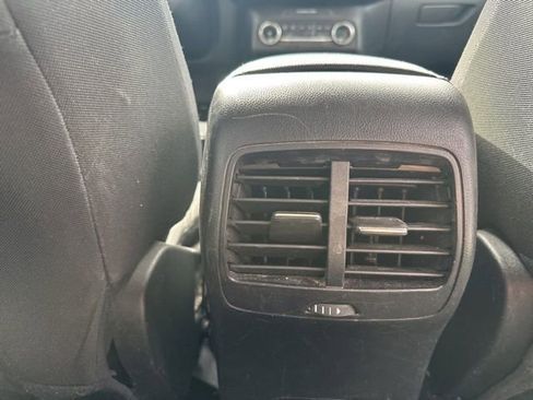 Used 2020 Ford Escape SE image 16