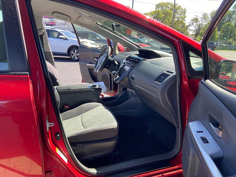 Used 2014 Toyota Prius V Two FWD image 12