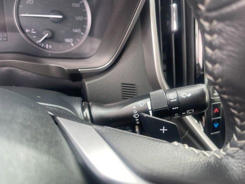 Used 2024 Subaru Ascent Premium w/ Convenience Package image 32