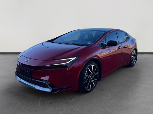 Used 2024 Toyota Prius Prime Premium image 1