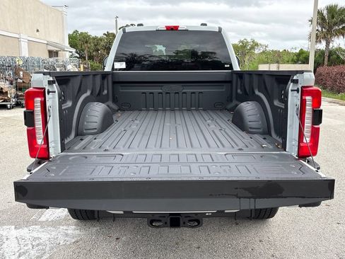 New 2026 Ford F250 XLT w/ XLT Premium Package AWD/4WD image 9
