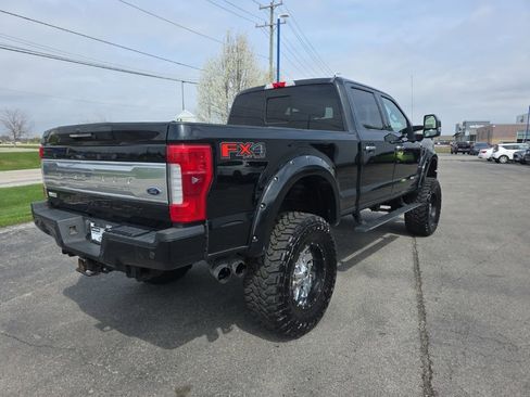 Used 2017 Ford F250 Platinum w/ Platinum Ultimate Package AWD/4WD image 5