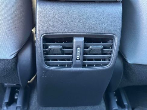 Used 2025 Toyota Corolla Cross AWD Hybrid image 16
