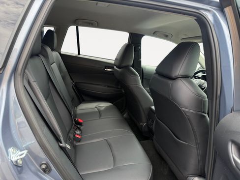 Used 2023 Toyota Corolla Cross XLE AWD/4WD image 18