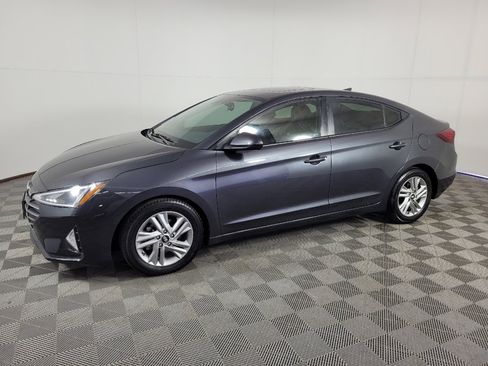 Used 2020 Hyundai Elantra Value Edition w/ Cargo Package (C1) FWD image 2