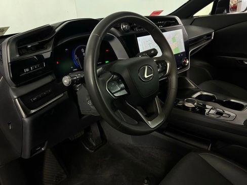 Used 2023 Lexus RZ 450e Premium image 22