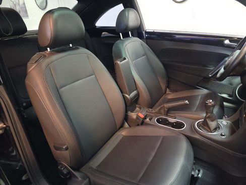 Used 2012 Volkswagen Beetle 2.5 FWD image 22