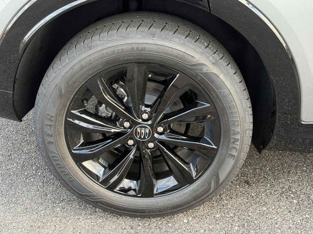 New 2026 Buick Envista Sport Touring w/ Convenience I Package FWD image 4