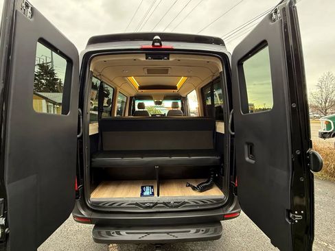 Used 2020 Mercedes-Benz Sprinter 2500 w/ Driver Convenience Package image 7