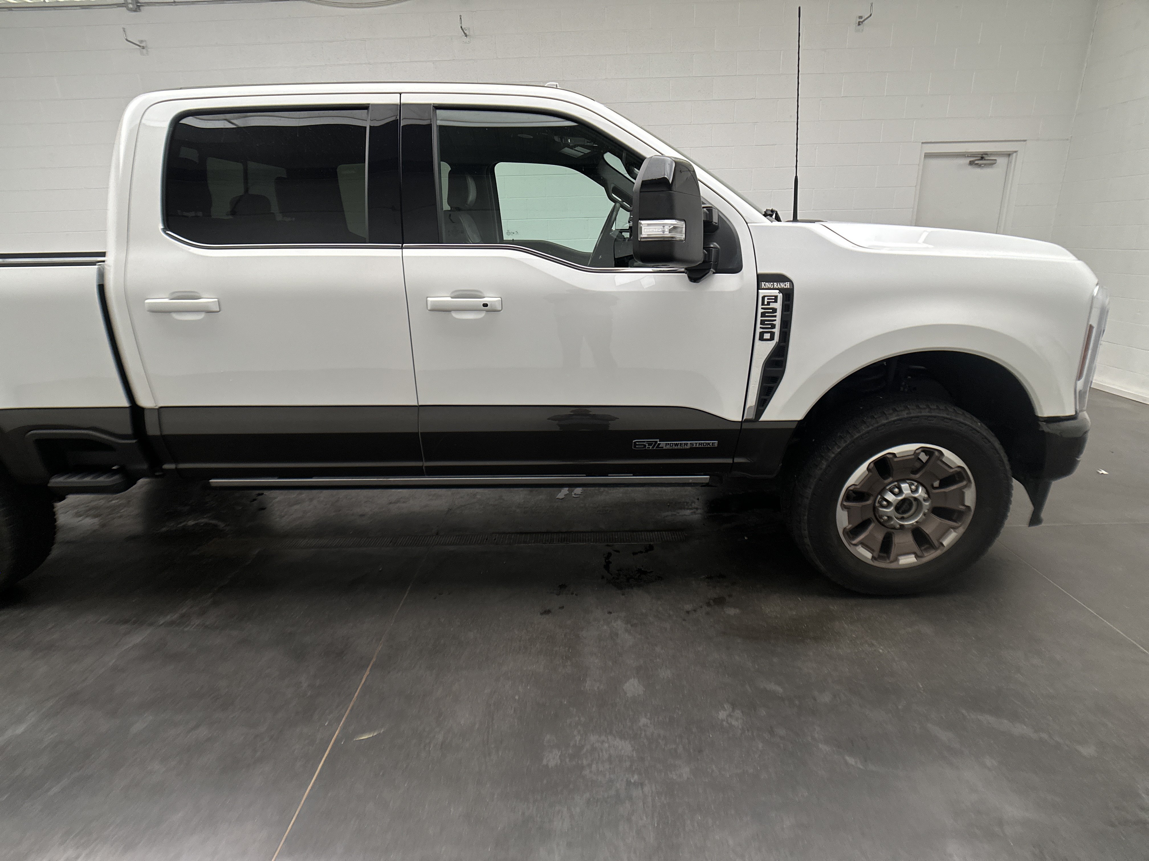 Used 2024 Ford F250 King Ranch AWD/4WD image 12