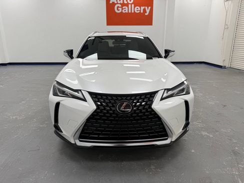 Used 2021 Lexus UX 200 w/ Accessory Package (Z1) FWD image 14