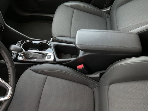 Used 2025 Buick Encore GX Preferred image 32