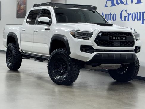 Used 2020 Toyota Tacoma TRD Pro image 1