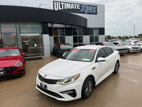 Used 2019 Kia Optima LX FWD image 1