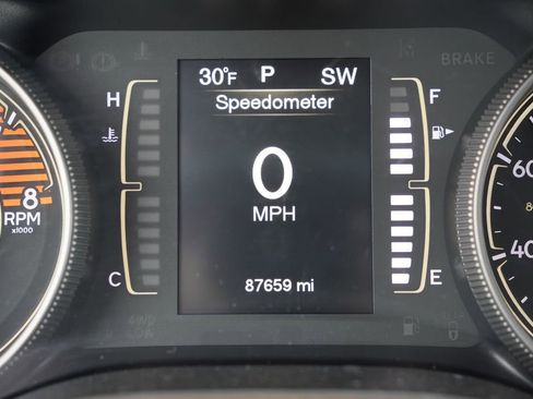 Used 2017 Jeep Cherokee Altitude image 7