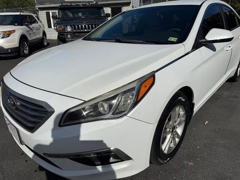 Used 2015 Hyundai Sonata SE image 9