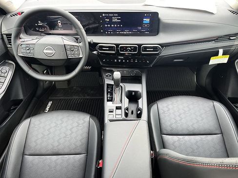 New 2026 Nissan Sentra SR image 9