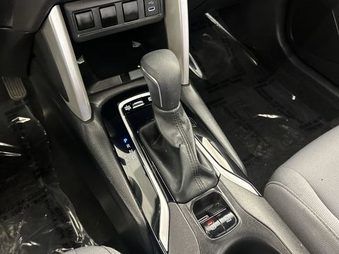Used 2024 Toyota Corolla Cross SE w/ Moonroof Package image 15