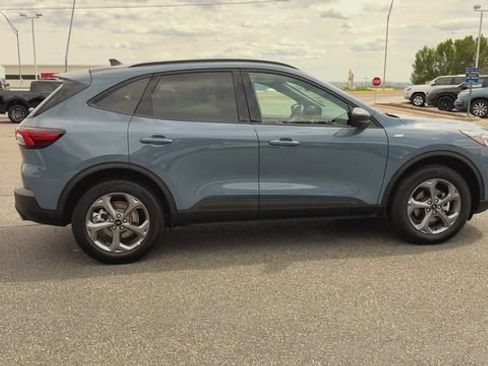 Used 2026 Ford Escape ST-Line AWD/4WD image 9