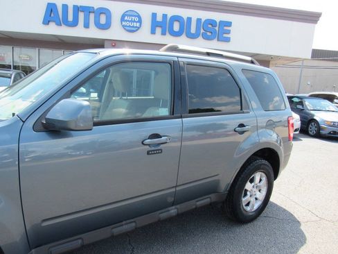 Used 2010 Ford Escape Limited FWD image 6