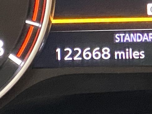 Used 2022 Nissan Rogue SV image 27