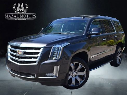 Used 2018 Cadillac Escalade Luxury AWD/4WD image 1