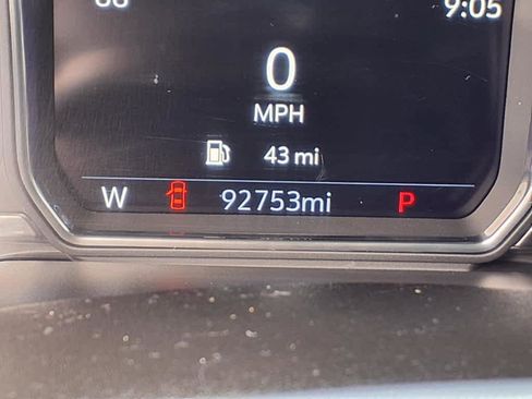 Used 2021 GMC Yukon XL SLT image 23