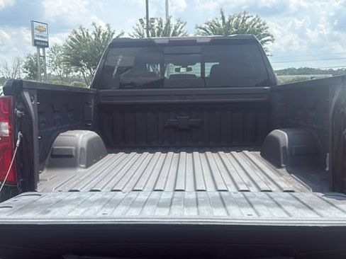 Used 2021 Chevrolet Silverado 1500 LT Trail Boss w/ Convenience Package II AWD/4WD image 10